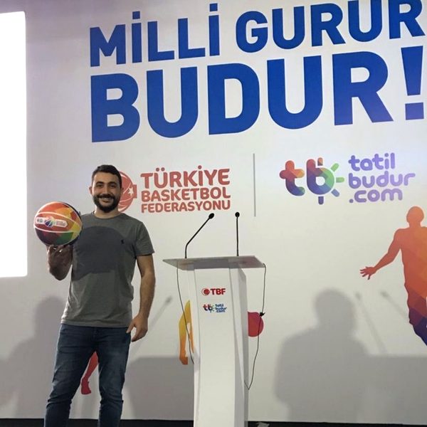 Tatil Budur sahnesinde
